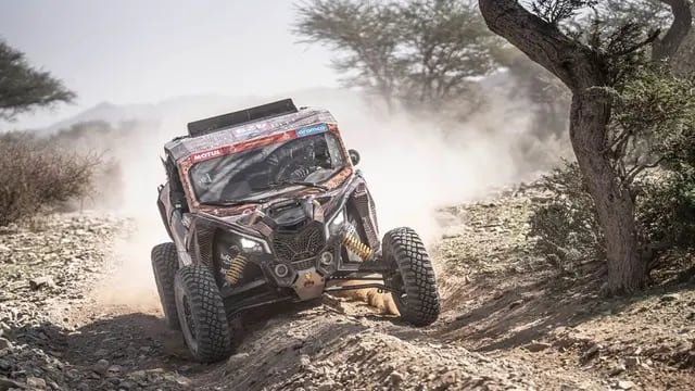 Ricardo Torlaschi, navegante mendocino en la categoría SSV del Rally Dakar 2024.
