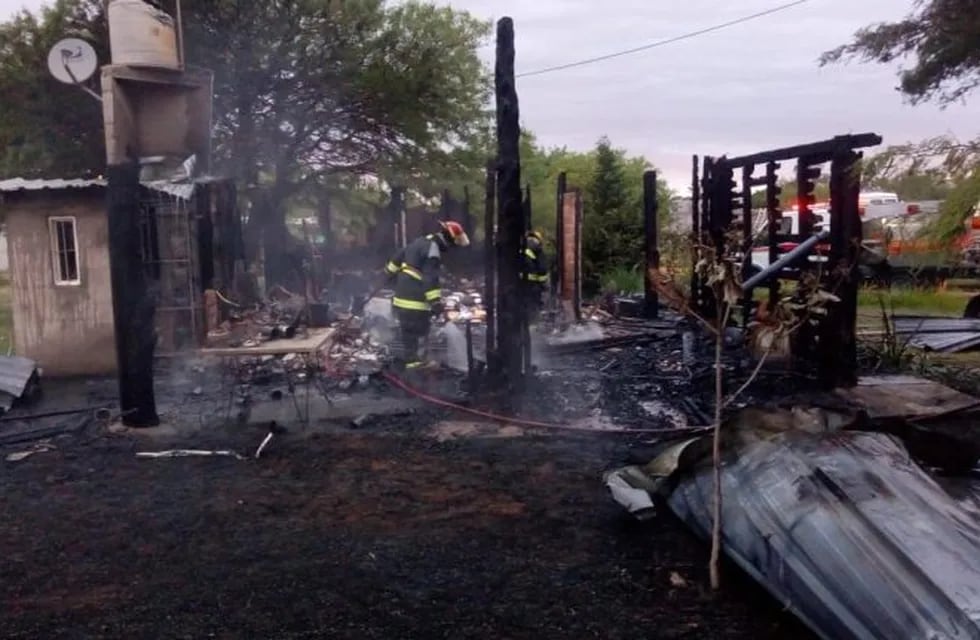 Villa del Prado: se generó un incendio que dejó pérdidas totales en una vivienda