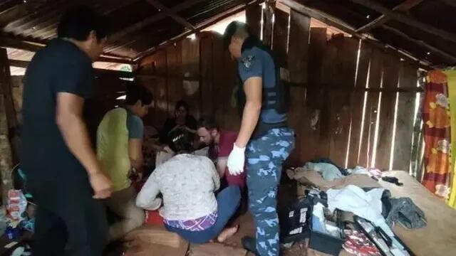 Policías ayudan a una madre a dar a luz en una aldea de Comandante Andresito