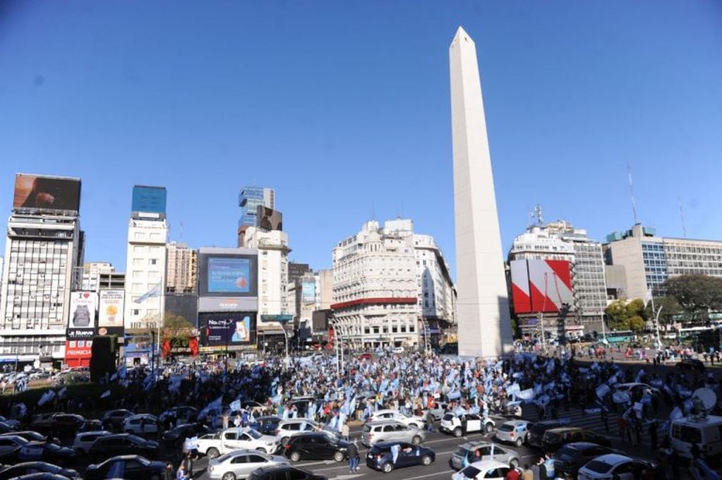 Nueva movilización contra el Gobierno en el Obelisco y distintos puntos del país (Foto: Clarín)