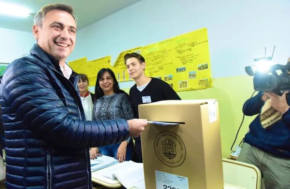 Votó Ramón Mestre.