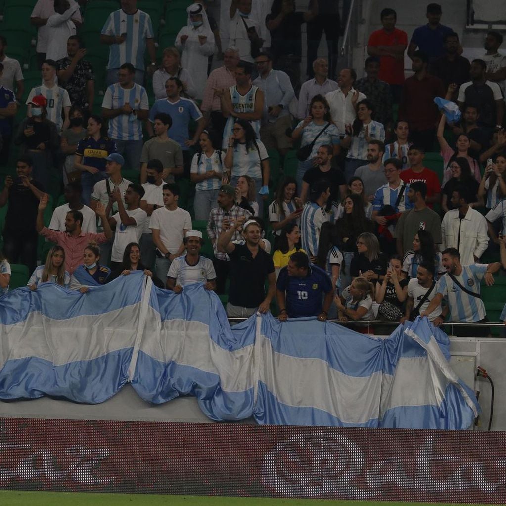 En algunos de los partidos de la liga local y en el de Al Hilal contra Zamalek asistieron un centenar de argentinos.