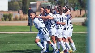 Fútbol femenino: las chicas de Talleres siguen de racha, con una goleada.