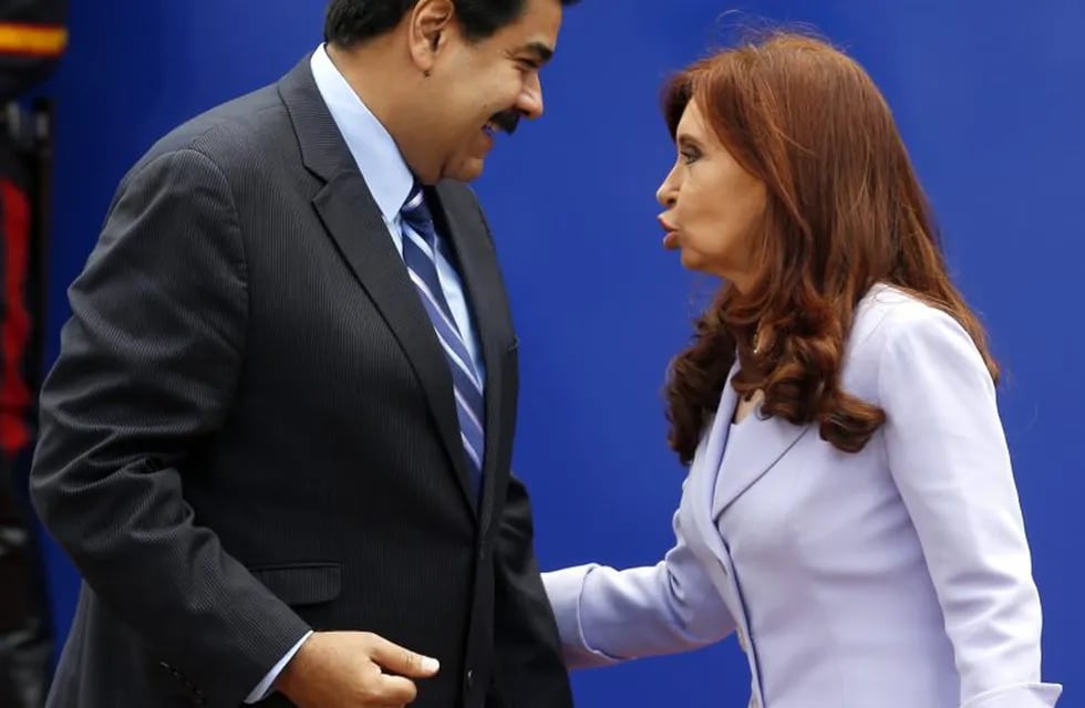 Venezuela's President Nicolas Maduro (L) and his Argentine counterpart  Cristina Fernandez de Kirchner talk during the Southern Common Market (MERCOSUR) trade bloc annual presidential 47th summit in Parana, north of Buenos Aires December 17, 2014.  REUTERS/Enrique Marcarian (ARGENTINA - Tags: POLITICS)\r\n\r\n\r\n\r\n\r\n\r\n\r\n\r\n\r\n\r\n\r\n\r\n\r\n\r\n\r\n\r\n\r\n\r\n\r\n\r\n\r\n\r\n\r\n\r\n\r\n\r\n\r\n\r\n\r\n\r\n\r\n\r\n\r\n\r\n\r\n\r\n\r\n\r\n\r\n\r\n\r\n\r\n\r\n\r\n\r\n\r\n\r\n\r\n\r\n\r\n\r\n\r\n\r\n\r\n parana entre rios cristina fernandez Nicolas Maduro 47 cumbre del mercosur presidentas de argentina venezuela
