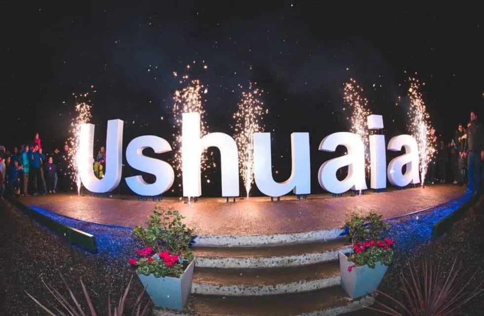 Inauguración cartel ushuaia