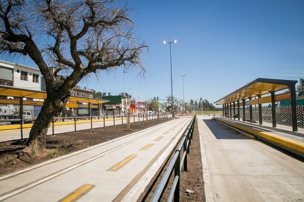 El Metrobus del Oeste, el primero con bicisenda.