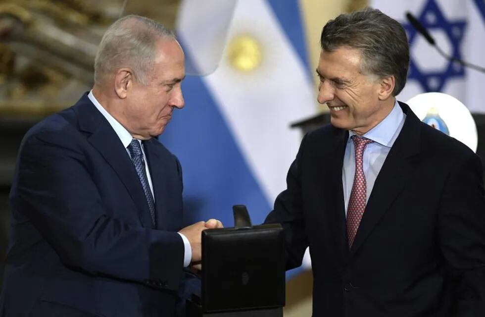 Netanyahu llamó a Macri para que reactive el amistoso entre Argentina e Israel. (Foto: AFP PHOTO / JUAN MABROMATA)