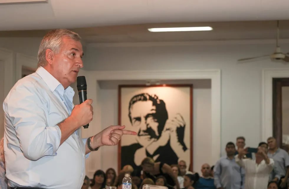 "Que no jodan los que no creen en la UCR siendo radicales", dijo Gerardo Morales al participar en un acto en la Casa Radical en Córdoba.
