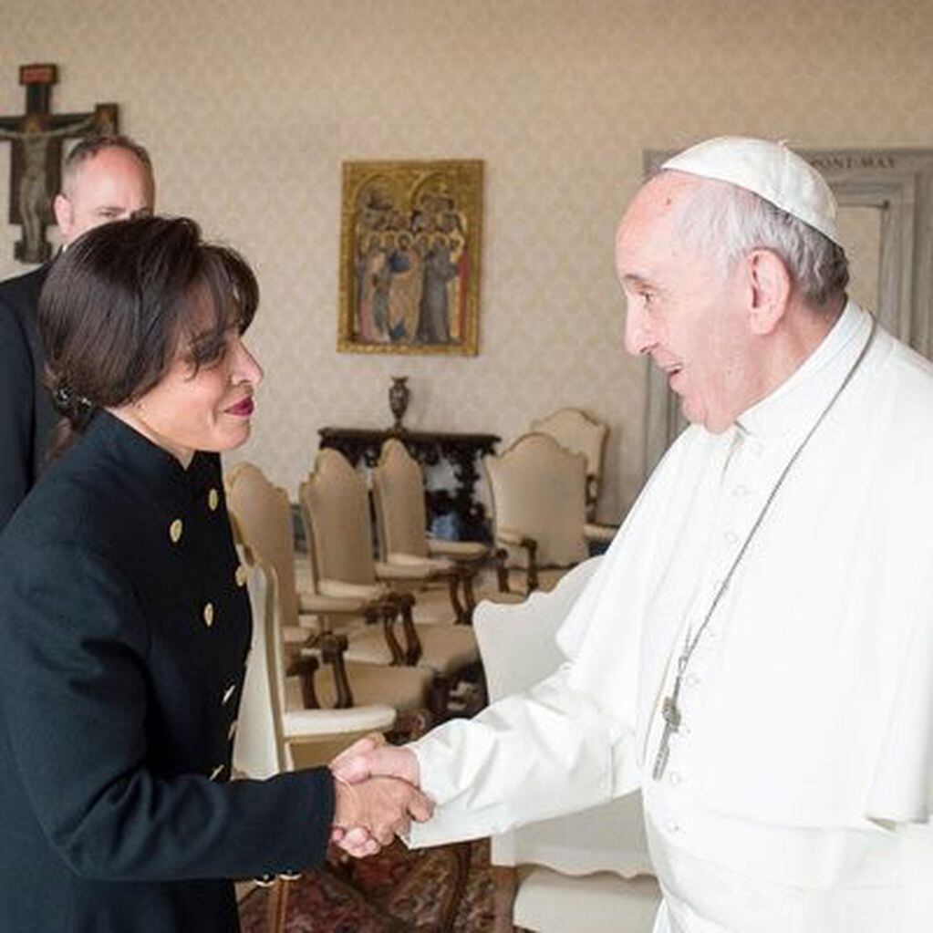 Emilce Cuda y el papa Francisco