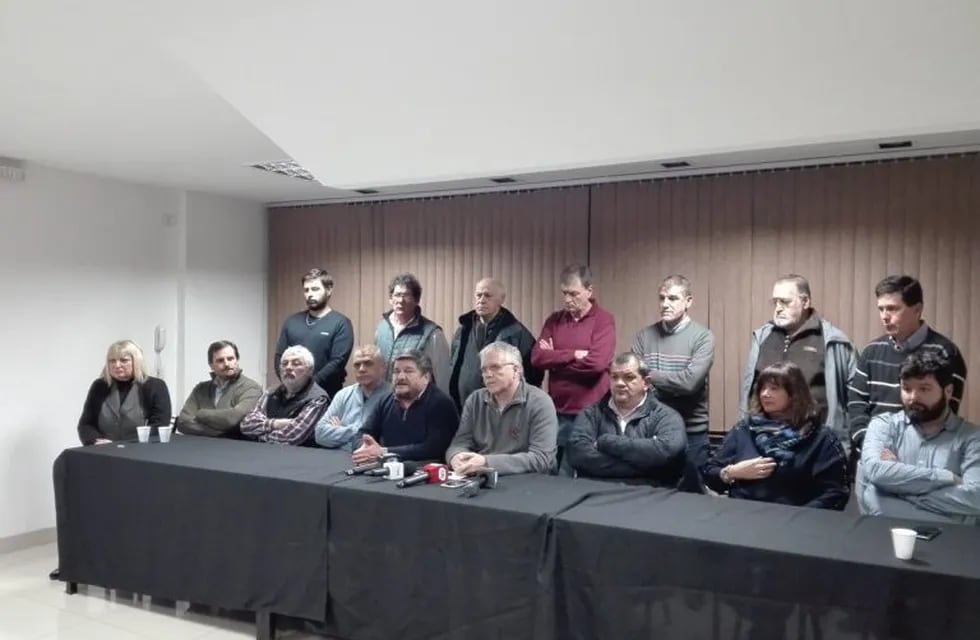 Los sindicalistas desarrollaron su planteo en una conferencia de prensa. (@SilvanaCadahia)
