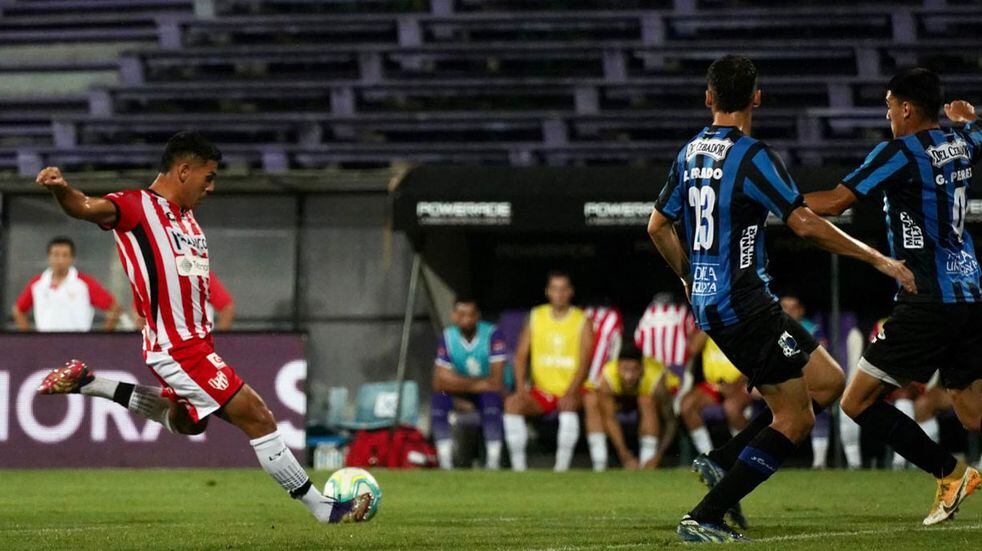 Instituto enfrentó a Liverpool de Uruguay en Montevideo. (Prensa Instituto)