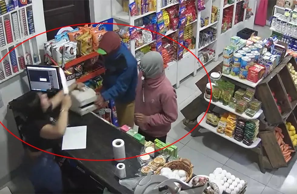 Comerciante echó con una cuchilla a delincuentes