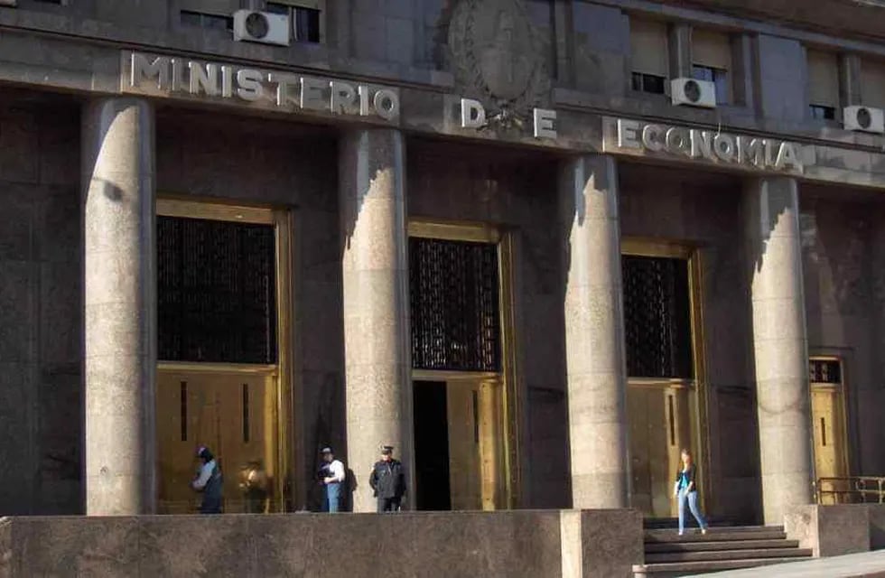Fachada del Ministerio de Economía. Foto: Archivo / La Voz.
