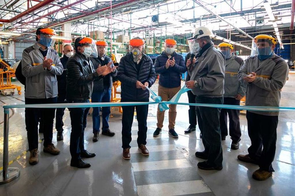 La fábrica comenzará a producir la nueva pick up Alaskan, permitiendo que 550 cordobeses regresen a la fábrica. (Gobierno de Córdoba)