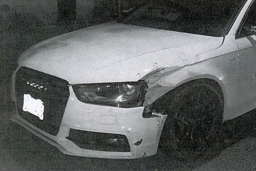 Así quedó el auto de Carlos Zambrano. (Foto: La Nación)