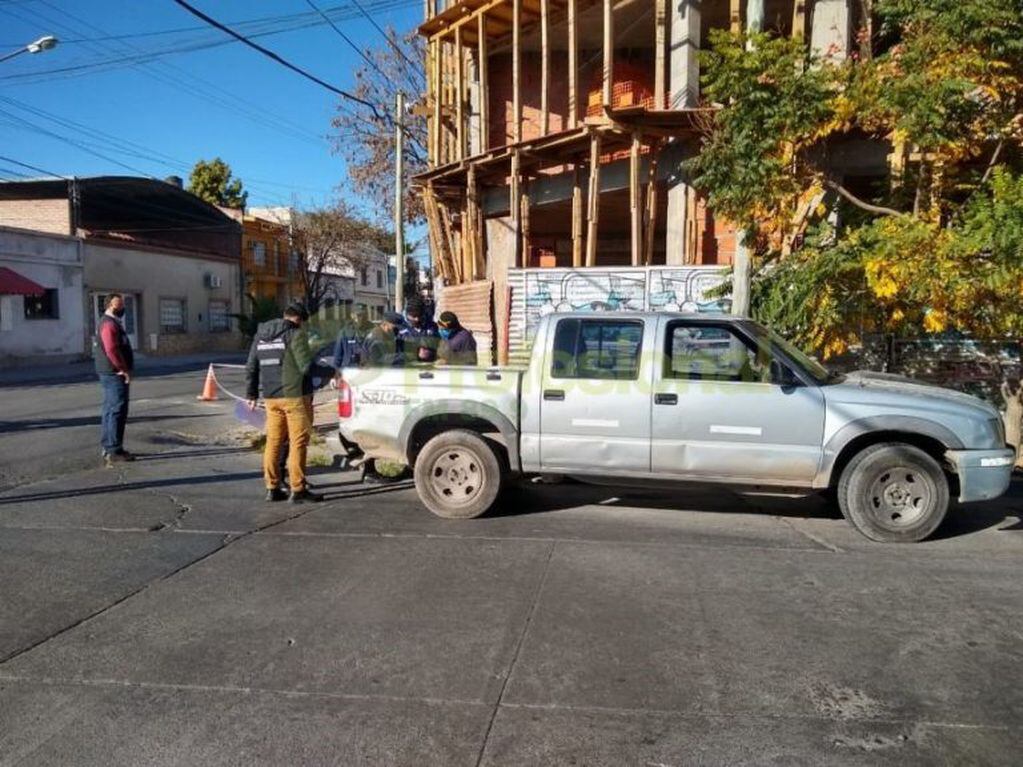 Detención de hombre armado en el centro salteño (Foto de FM Profesional)