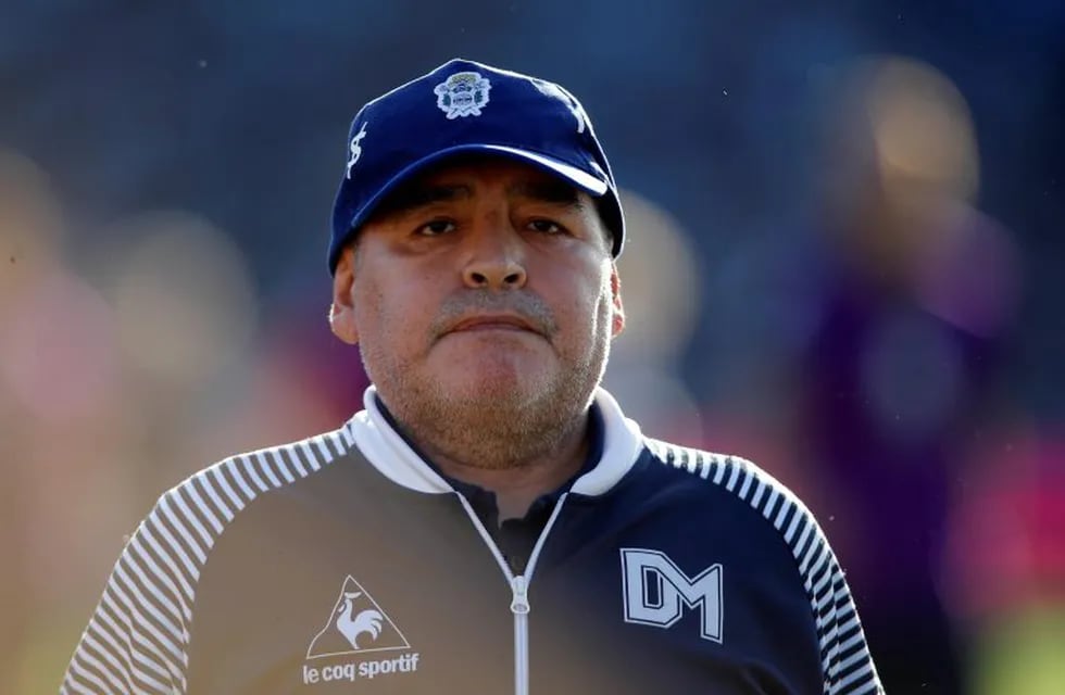 Diego Maradona volvió a las prácticas de Gimnasia antes del partido ante Independiente por la fecha 21 de la Superliga. EFE/ Demian Alday Estévez