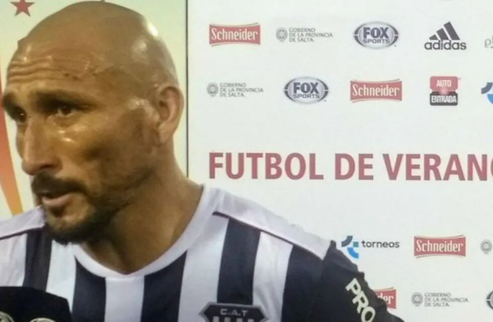 Guiñazú tiene por delante otro gran desafío: jugar la Copa Libertadores a los 40.