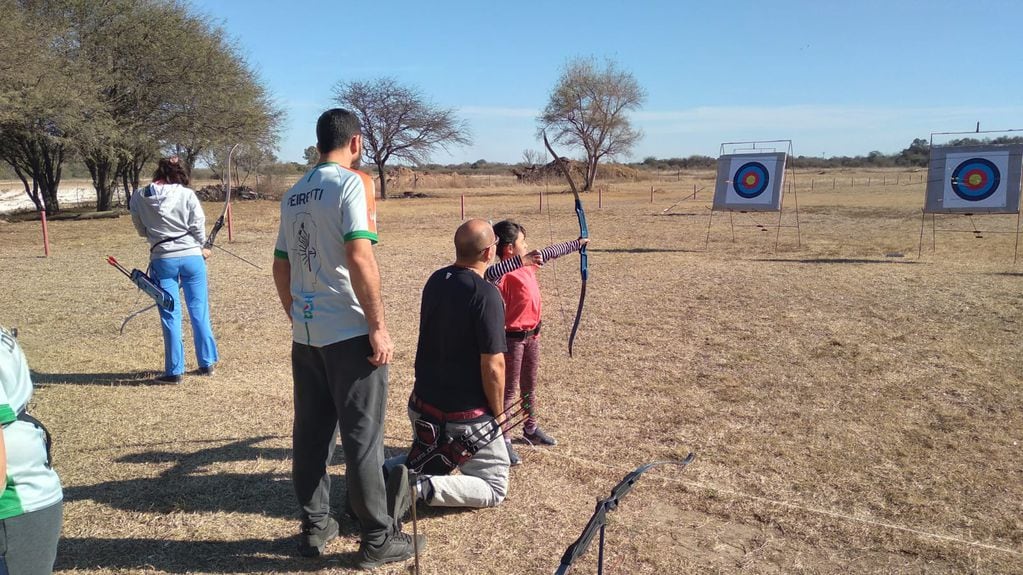 Arquería en Arroyito - Club Caza y Pesca