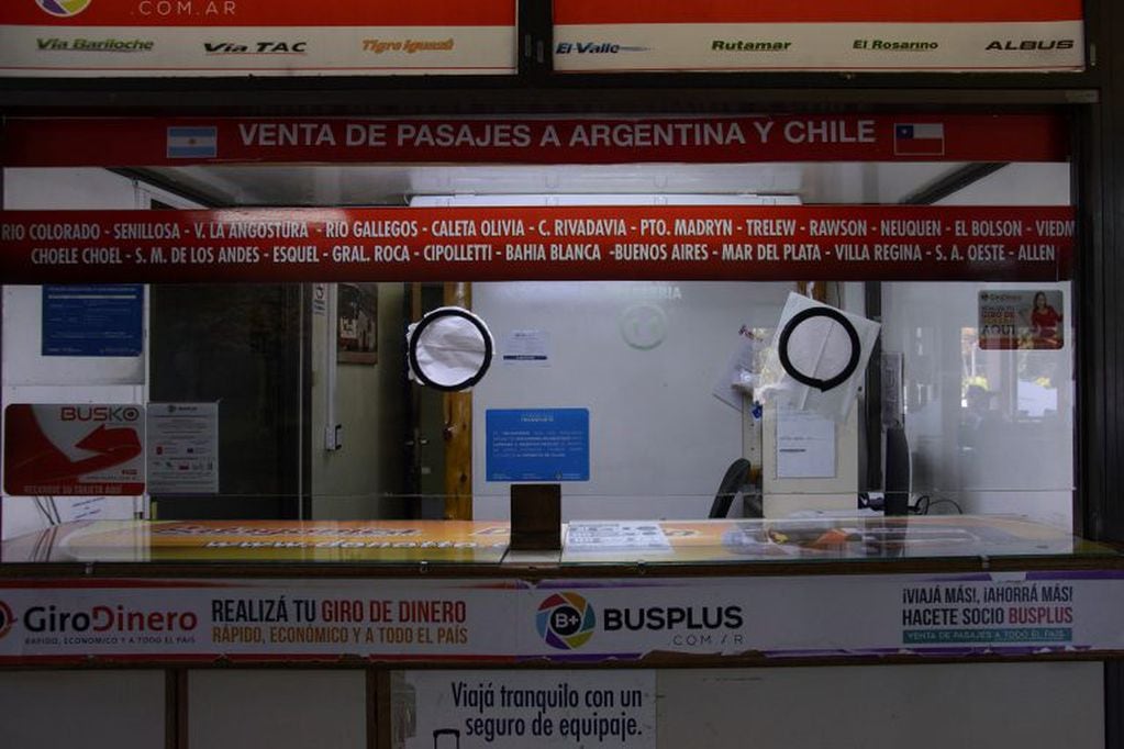 Así está la terminal de ómnibus Bariloche (Diario Río Negro).