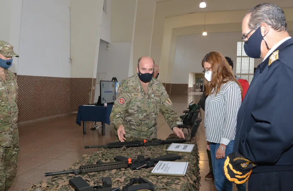 La Secretaria de Defensa visitó la Base Naval Puerto Belgrano