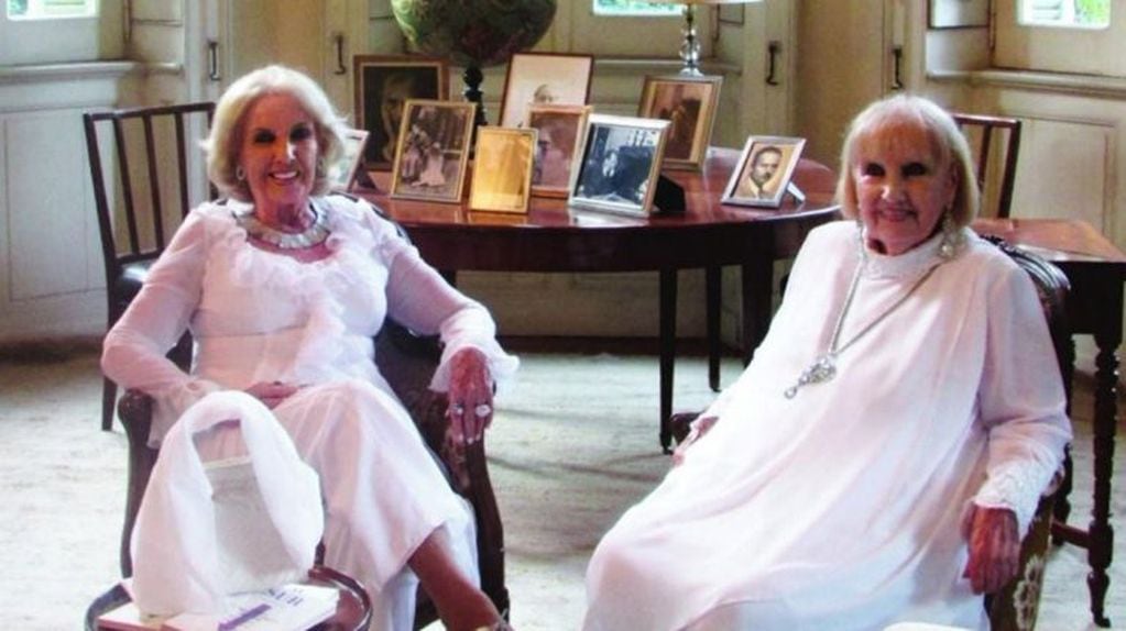 A los 93 años, murió ayer Silvia "Goldy" Legrand, la hermana gemela de Mirtha Legrand.