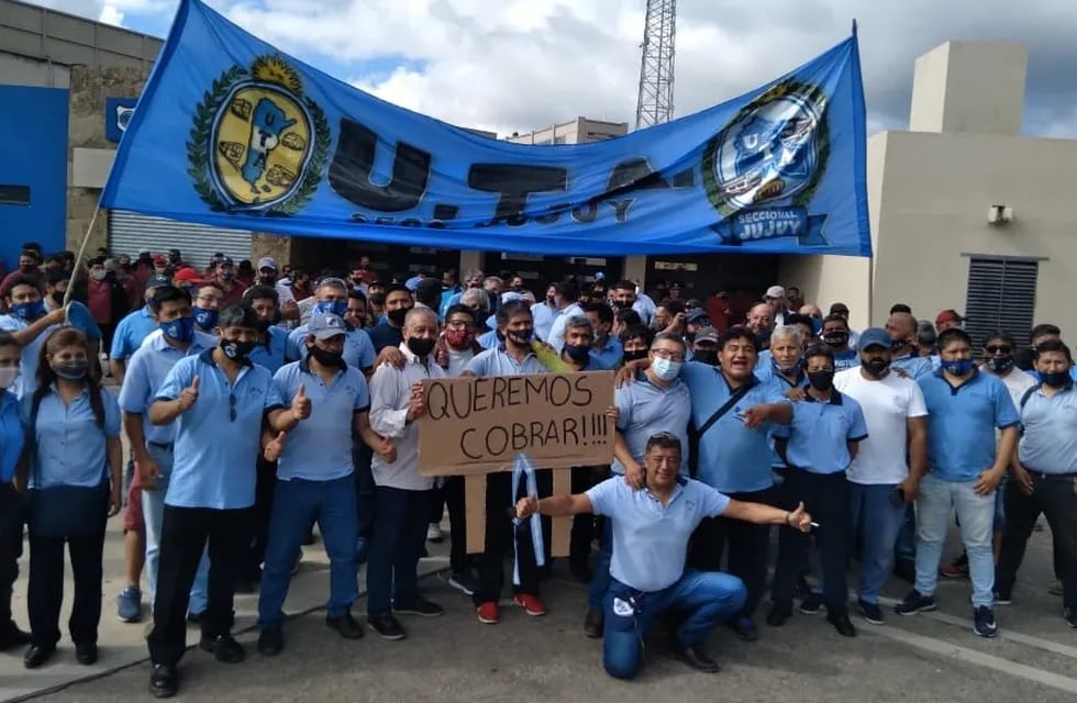 La UTA Jujuy reclama de pago de salarios adeudados a los trabajadores.