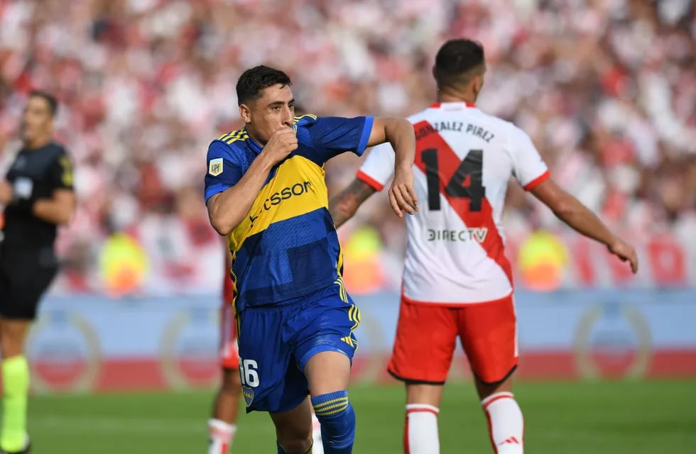 Merentiel y goles importantes. Le marcó dos a River y Boca celebró el 3-2 en Córdoba para pasar a semifinales de Copa de la Liga.