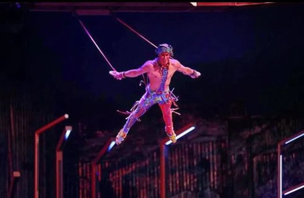 Un acróbata del Cirque du Soleil murió al caer en pleno show