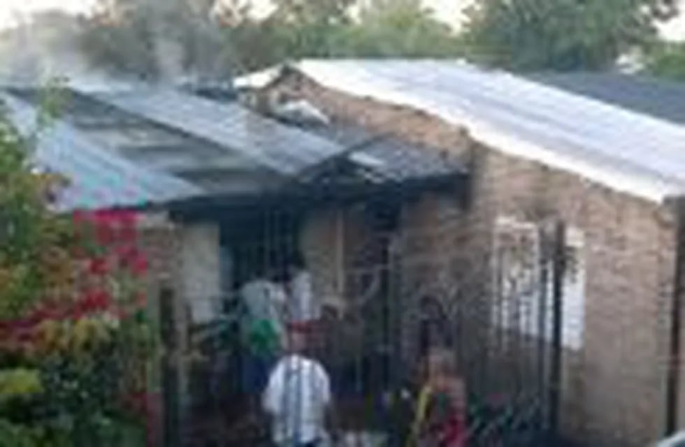 El fuego destruyó viviendas en Villa Gobernador Gu00e1lvez, pero no hubo heridos.