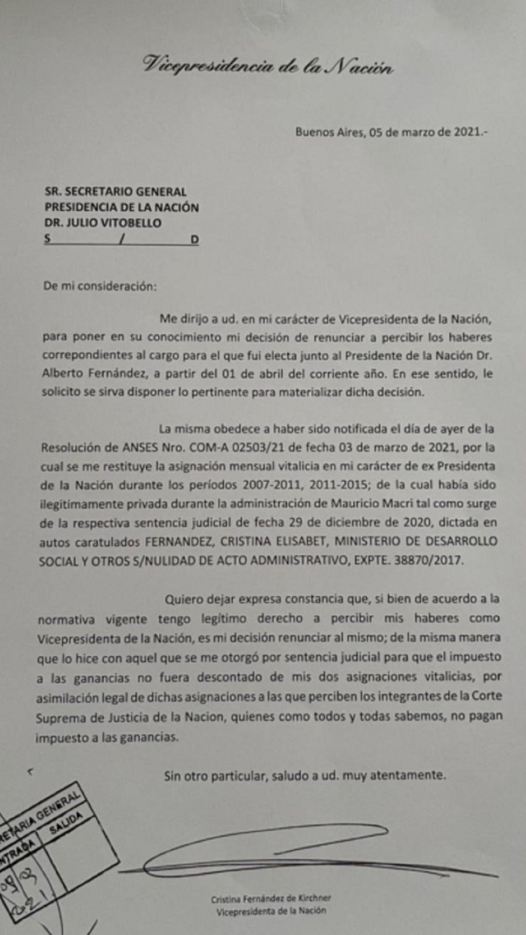 Cristina Fernández de Kirchner renunció a sus haberes como vicepresidenta