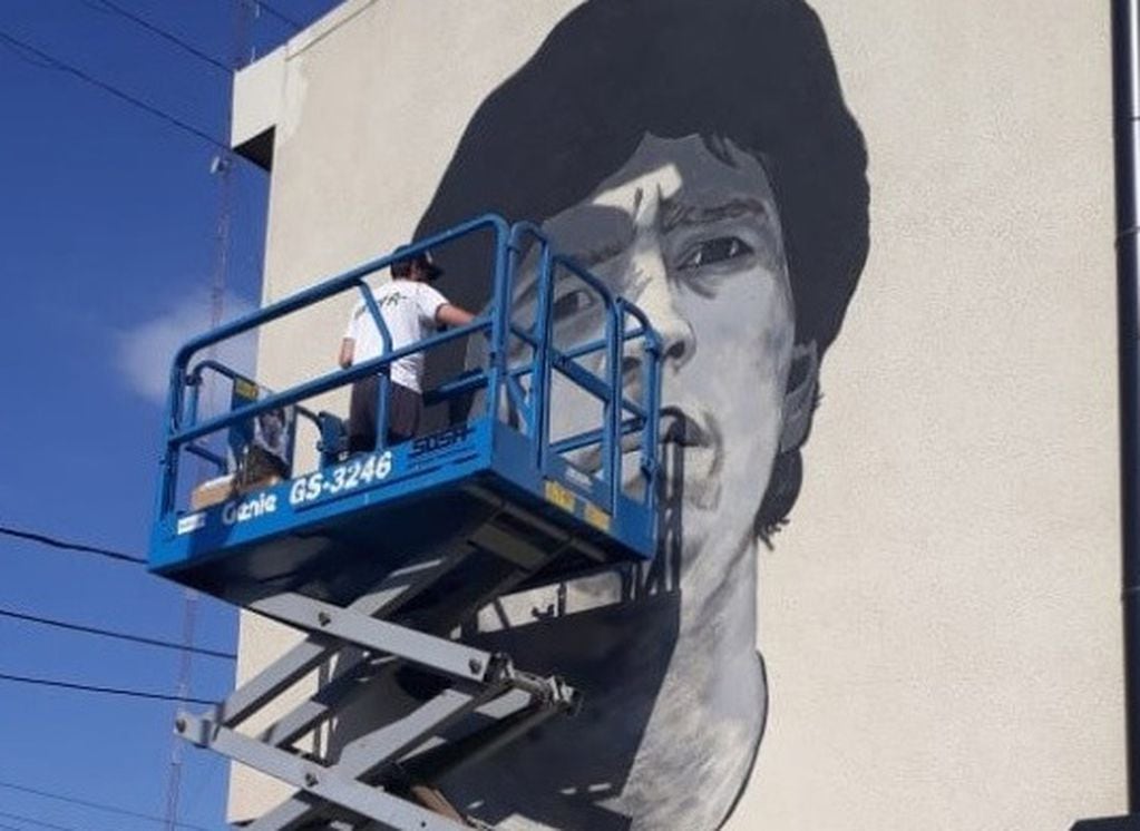 Mural de Maradona hecho por Griffa