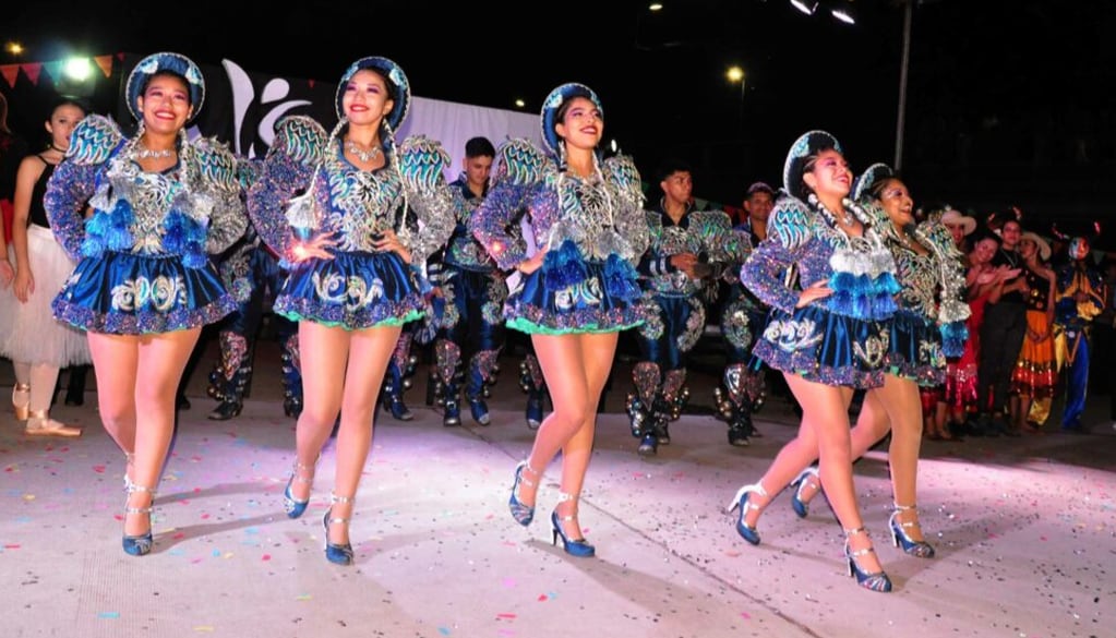 Vistosos cuadros recibieron el aplauso de la concurrencia, en el festival municipal que dio inicio al Mes de la Danza en Jujuy.