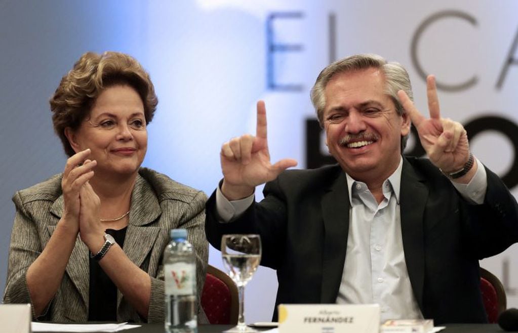 Referentes de la izquierda latinoamericana como los expresidentes brasileña Dilma Rousseff, y el presidente electo de Argentina, Alberto Fernández, participan este sábado en Buenos Aires de la segunda reunión del Grupo de Puebla. Crédito: Alejandro PAGNI / AFP.