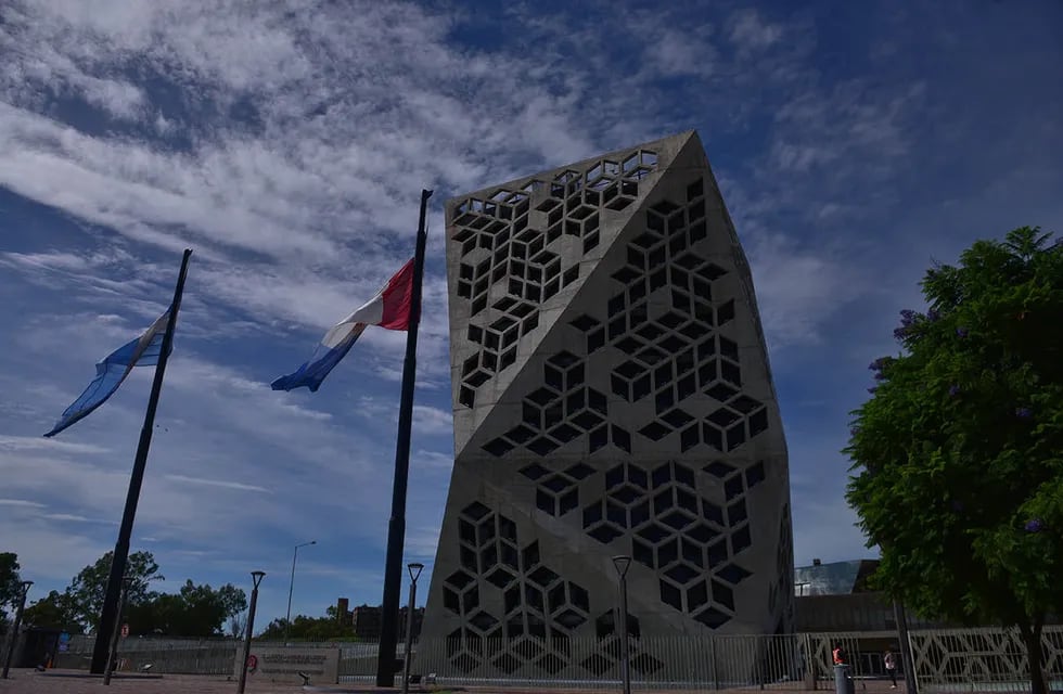 Panal Casa de Gobierno fachada ( Ramiro Pereyra / La Voz) 