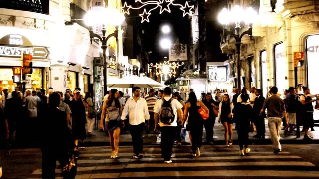 Se viene la primera Noche de las Peatonales de Rosario