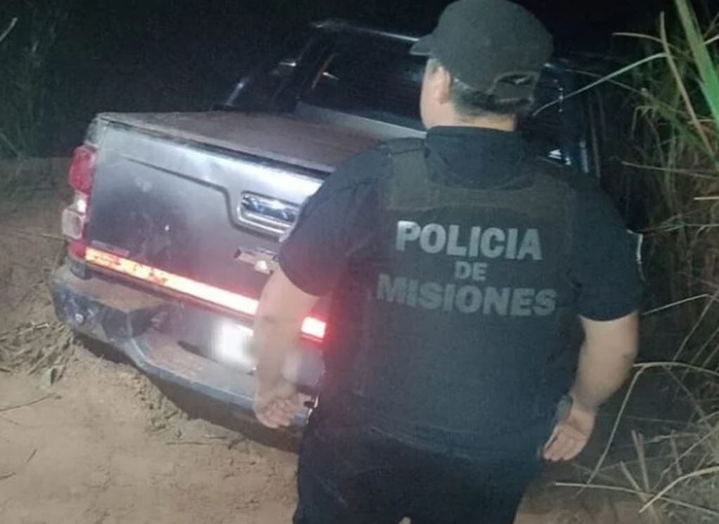 Wanda: desarticularon el traslado hacia Paraguay de una camioneta robada.