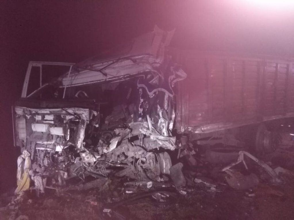 El choque entre camiones ocurrió en la Ruta 91 a entre Totoras y Serodino. (Info Más)