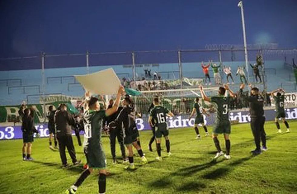 El equipo puntano avanzó y se medirá con Estudiantes de La Plata.