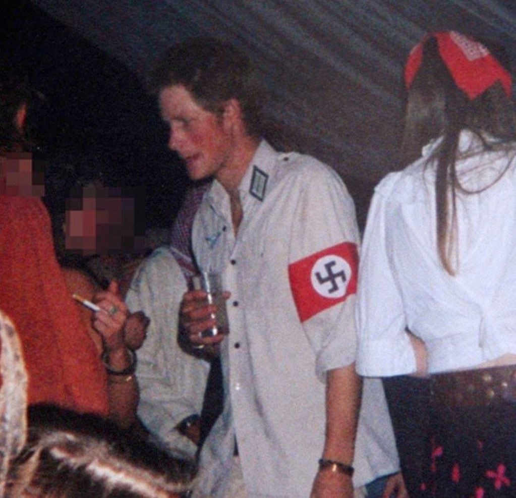 El polémico disfraz para una fiesta que eligió el Príncipe Harry.