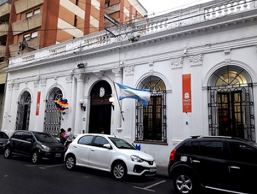 La Facultad de Humanidades y Ciencias Sociales (FHyCS) de la Universidad Nacional de Jujuy (UNJu), sita en calle Otero 262 de esta capital.