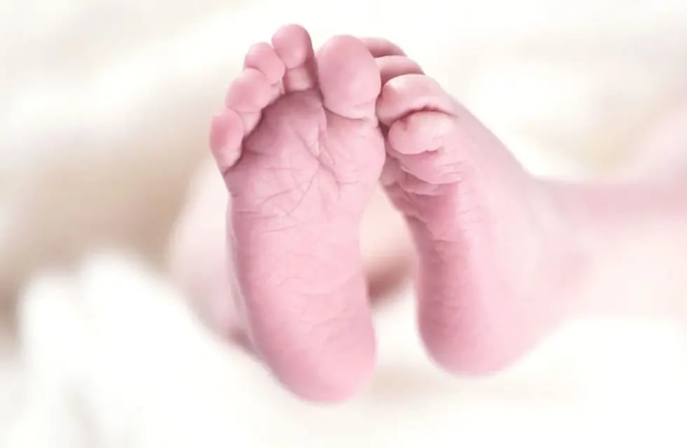 Los enfermeros falsificaron firmas para obtener el certificado de nacimiento de su bebé (Imagen ilustrativa - Pixabay)