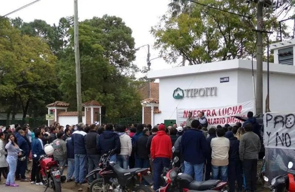 La fábrica textil Tipoití cayó en concurso de acreedores y proceso de crisis.