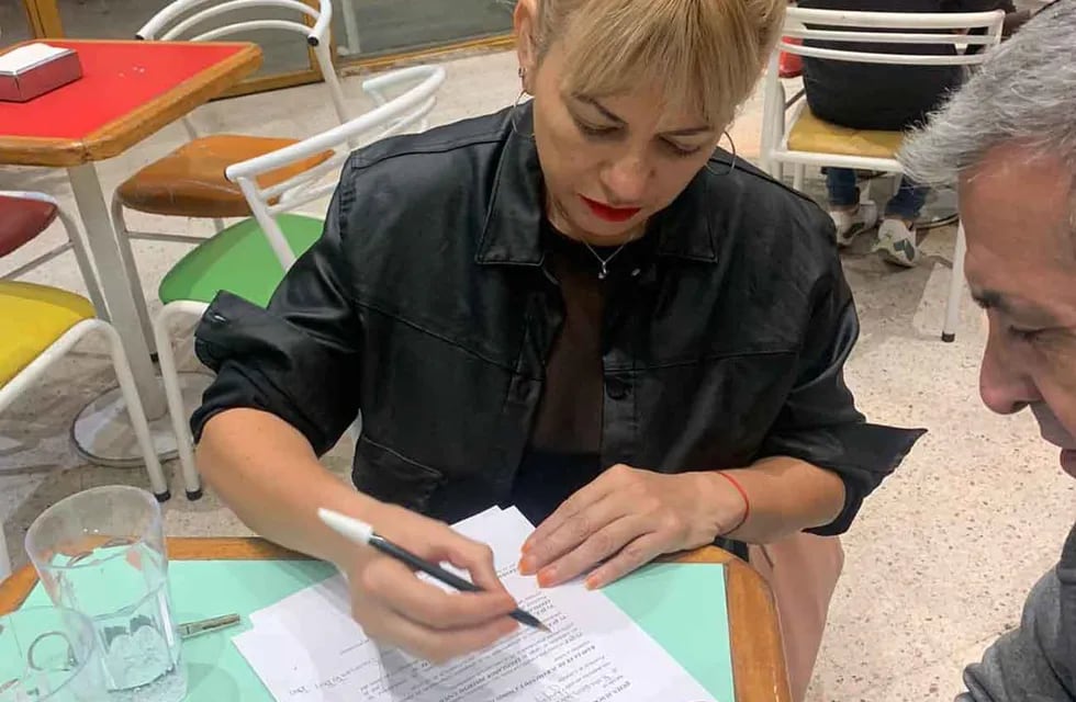 La locutora Patricia Bon, de Cadena 3, aceptó la candidatura a gobernadora y legisladora por el Partido Popular del Cuarteto (La Voz).