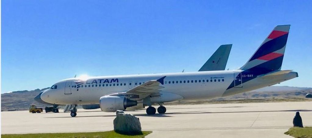 El Gobierno kelper hizo el anuncio para el vuelo entre Córdoba y las Islas Malvinas.