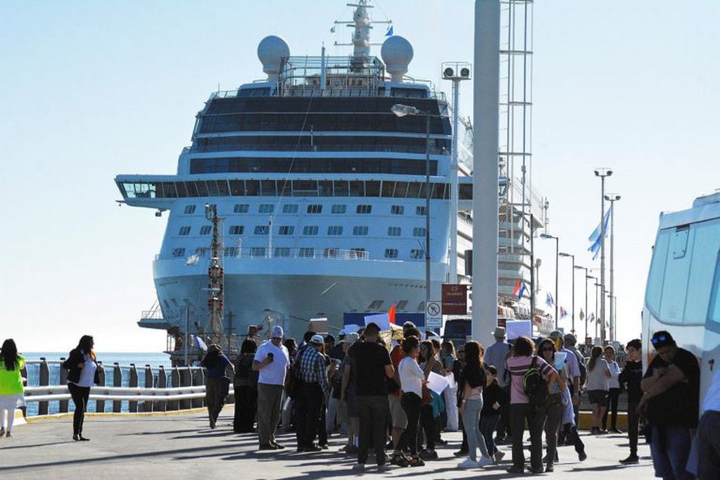 Liendo expresó que «Puerto Madryn es un destino muy atractivo y está ubicado a mitad de un viaje entre dos grandes ciudades, Buenos Aires y Ushuaia, y a las empresas de cruceros les favorece ingresar en esta zona».