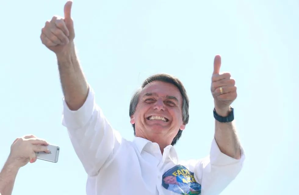 Elecciones en Brasil: la última encuesta arrojó que Bolsonaro le saca 13 puntos a Haddad. Foto: EFE.