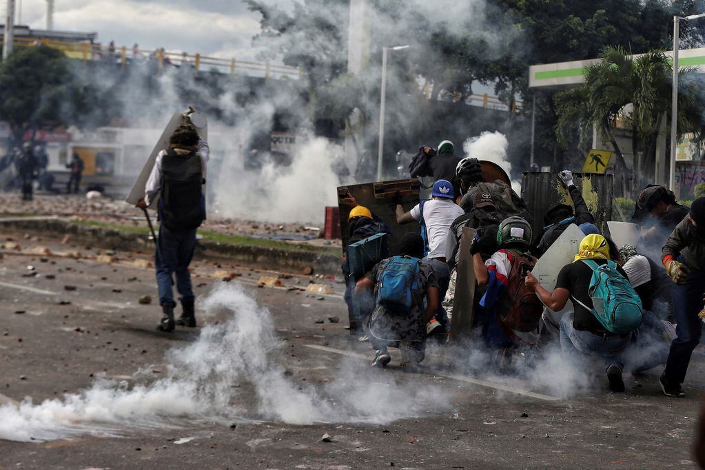 La protestas en Colombia se desataron tras el anuncio del proyecto de reforma tributaria.