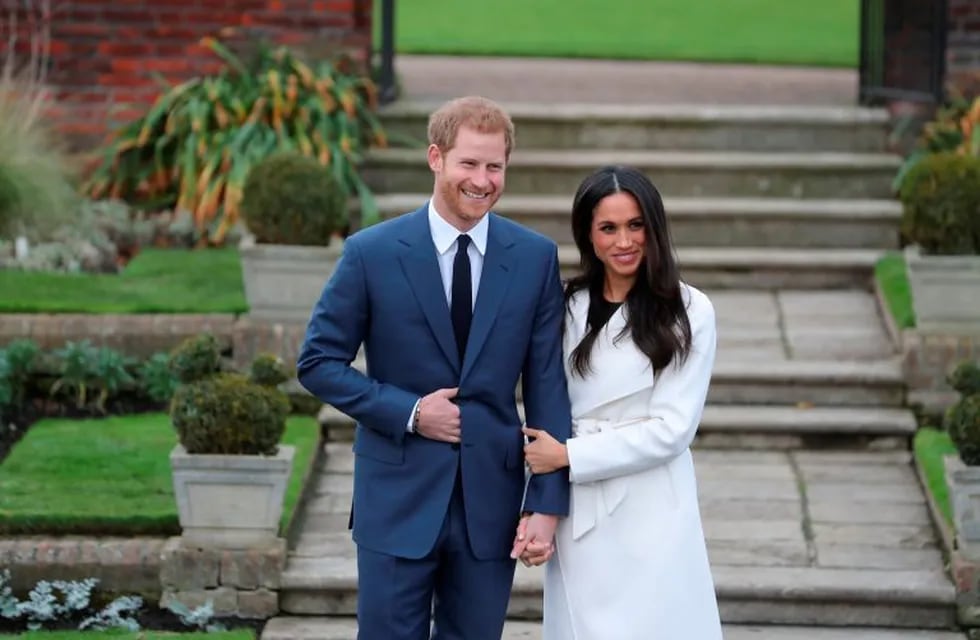 El príncipe Harry y Meghan Markle renunciaron a sus funciones en la Familia Real Británica. (AFP)
