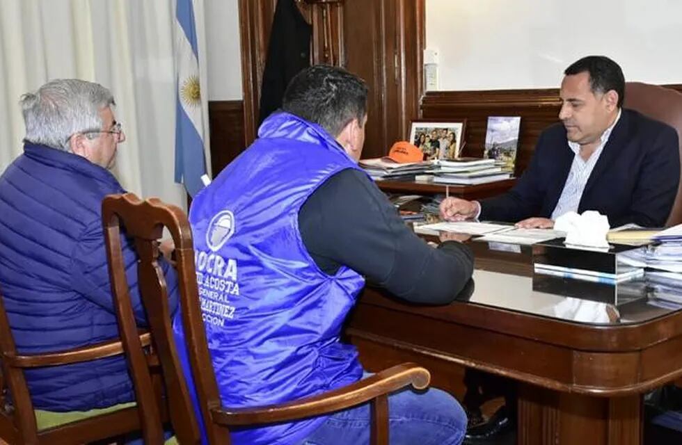 El ministro Amado se reunió con representantes de Uocra. (Comunicación Gobierno Tucumán)